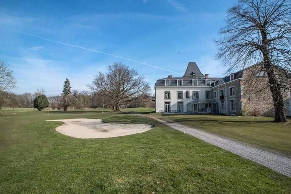 La chambre du château de bernalmont Liège Extérieur photo