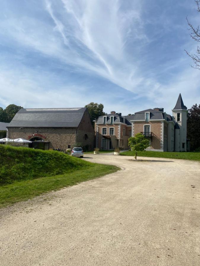 La chambre du château de bernalmont Liège Extérieur photo