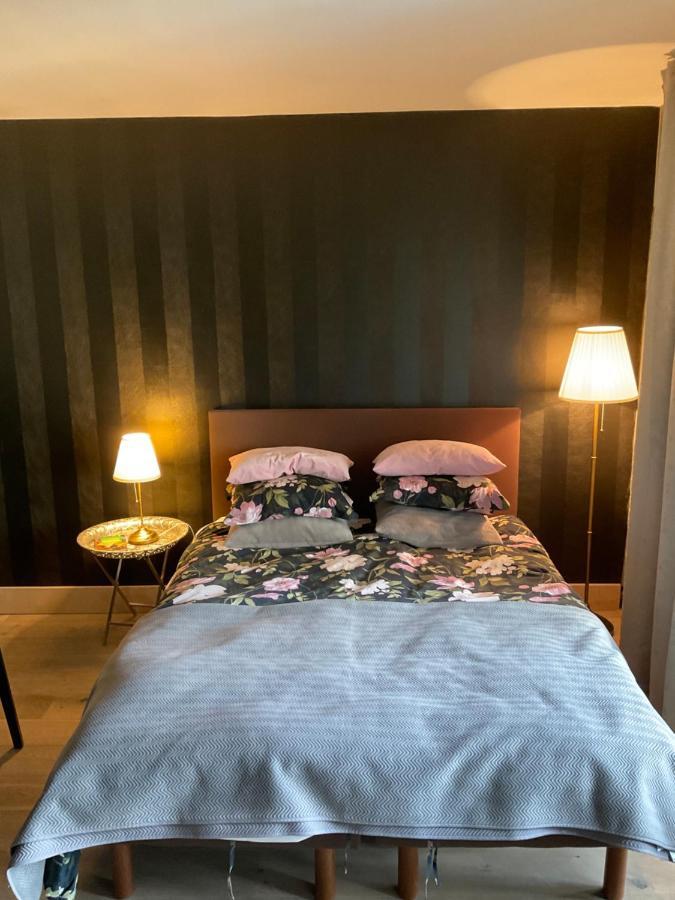 La chambre du château de bernalmont Liège Extérieur photo